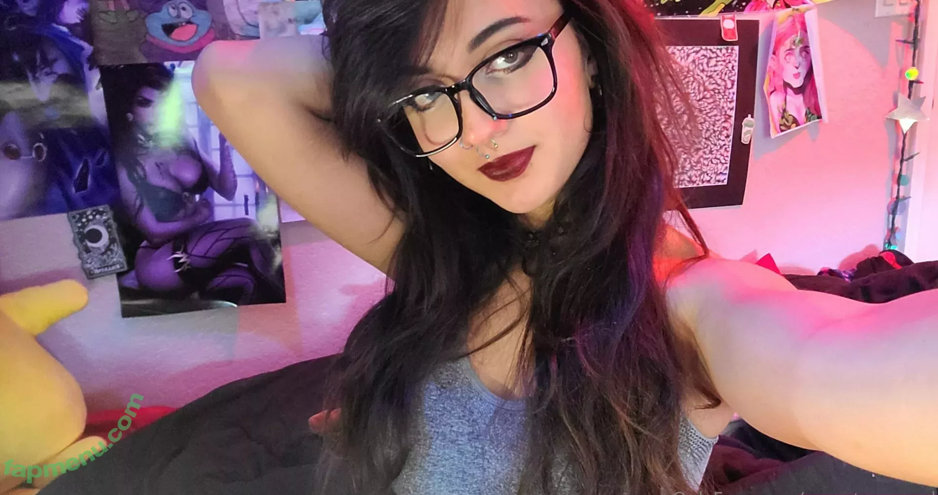 Emostonergorl nude photo #0150 (Obvious_Confusion699 / emo.stoner.gorl / smolstarcaster)