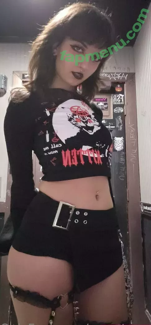 Emostonergorl nude photo #0290 (Obvious_Confusion699 / emo.stoner.gorl / smolstarcaster)