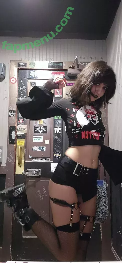 Emostonergorl nude photo #0291 (Obvious_Confusion699 / emo.stoner.gorl / smolstarcaster)