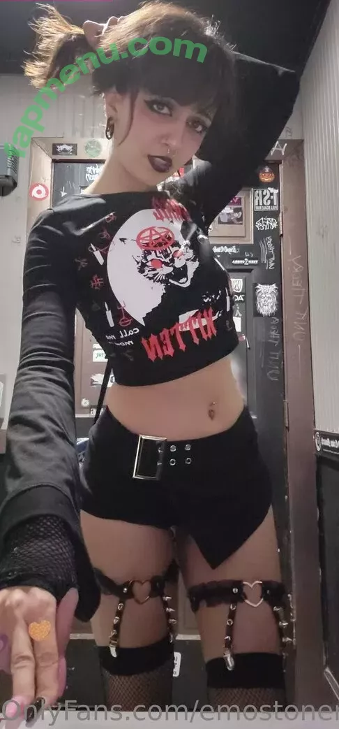Emostonergorl nude photo #0292 (Obvious_Confusion699 / emo.stoner.gorl / smolstarcaster)
