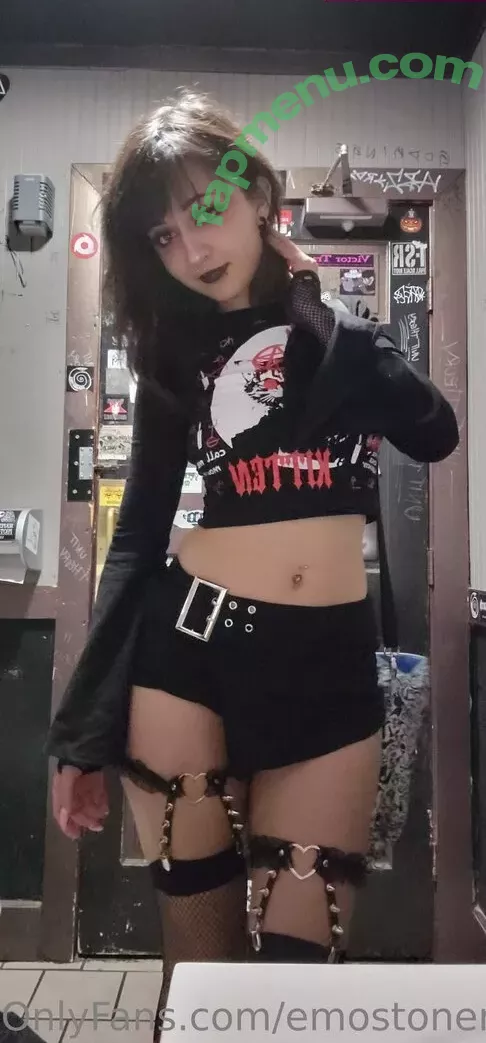 Emostonergorl nude photo #0294 (Obvious_Confusion699 / emo.stoner.gorl / smolstarcaster)