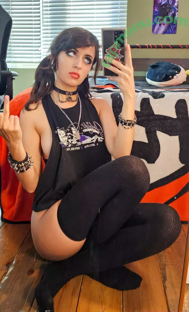 Emostonergorl nude photo #0350 (Obvious_Confusion699 / emo.stoner.gorl / smolstarcaster)