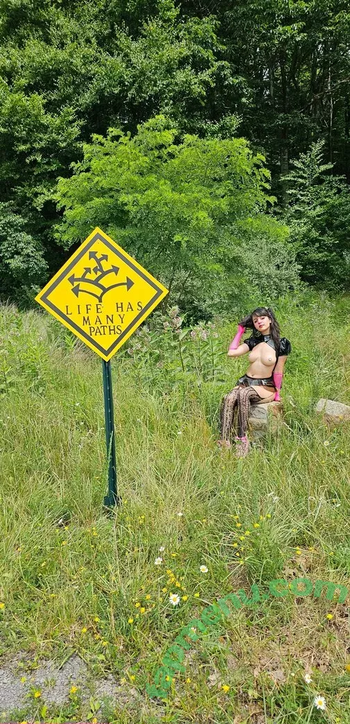 Emostonergorl nude photo #0460 (Obvious_Confusion699 / emo.stoner.gorl / smolstarcaster)