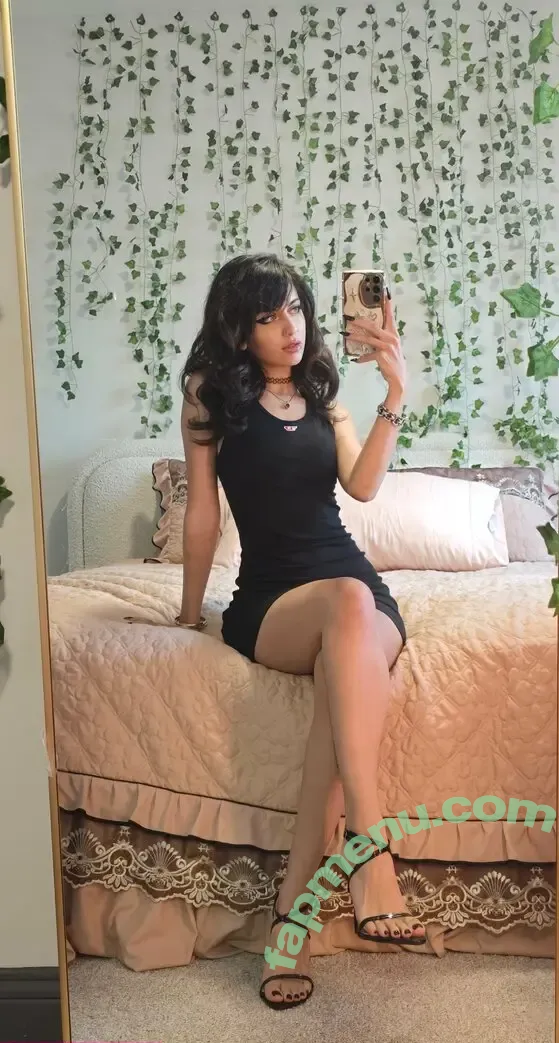 Emostonergorl nude photo #0962 (Obvious_Confusion699 / emo.stoner.gorl / smolstarcaster)