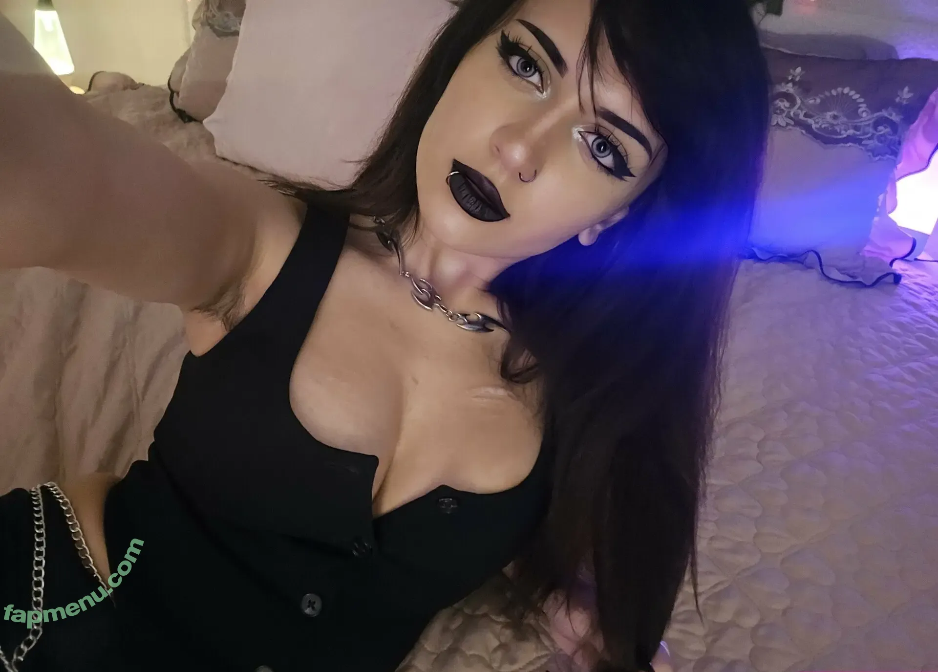 Emostonergorl nude photo #0969 (Obvious_Confusion699 / emo.stoner.gorl / smolstarcaster)