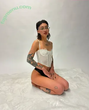 emoxrevival / milkheavens nude photo #0001