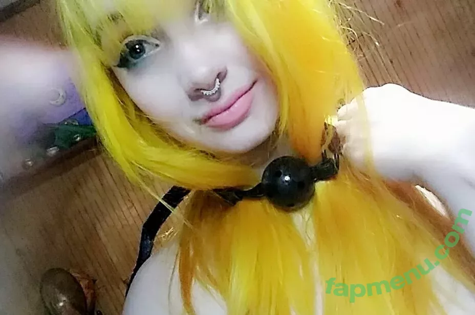 Empresselfiie nude photo #0121 (empress.eyrie)