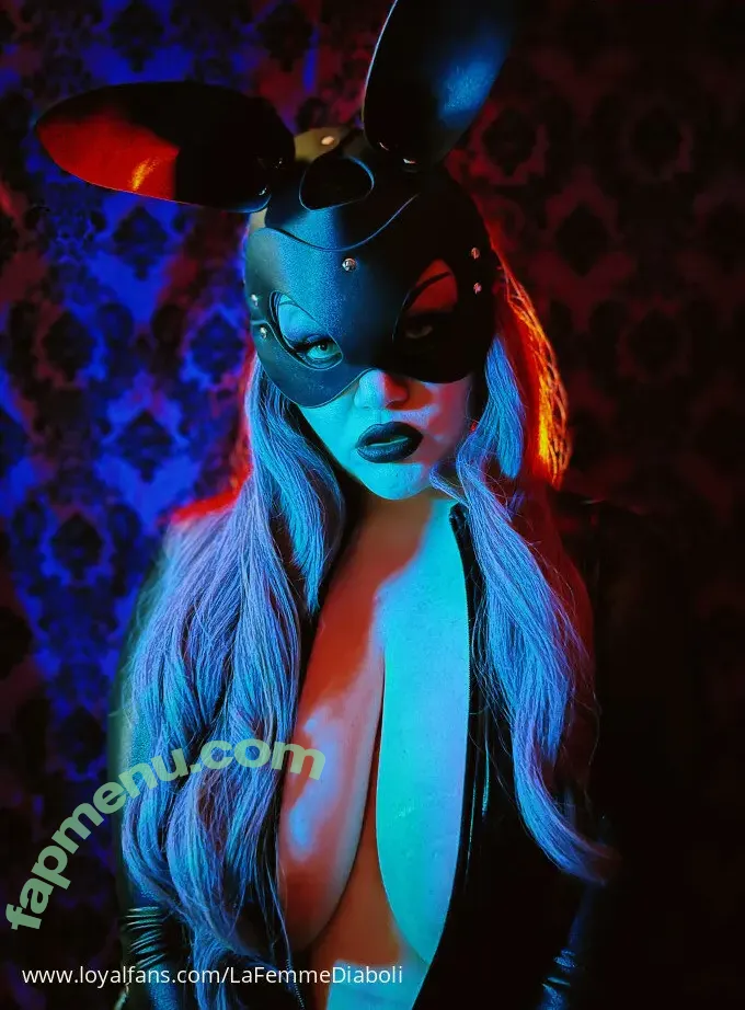 Empressovhell nude photo #0006 (Empressovhell)