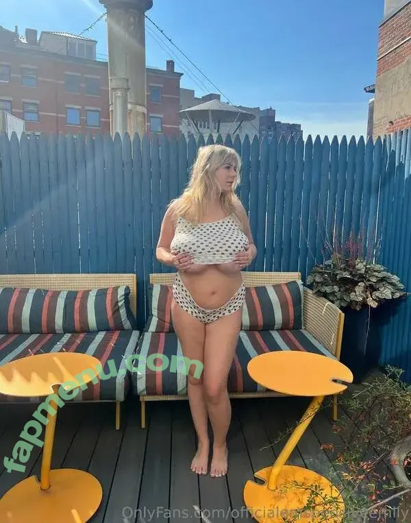 Emspensiveemily nude photo #0081 (emilyy1501 / officialemspensiveemily)