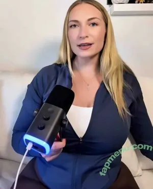 EmSportsTakes / emily.kate.clasen nude photo #0082