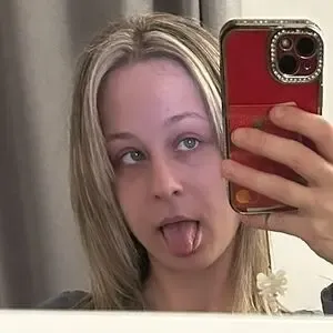 Emssbaby / emss._ / sendamilli nude photo #0004