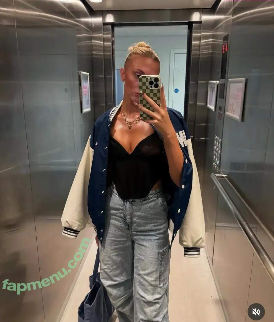 emwallbank nude photo #0011 (miwallbank)