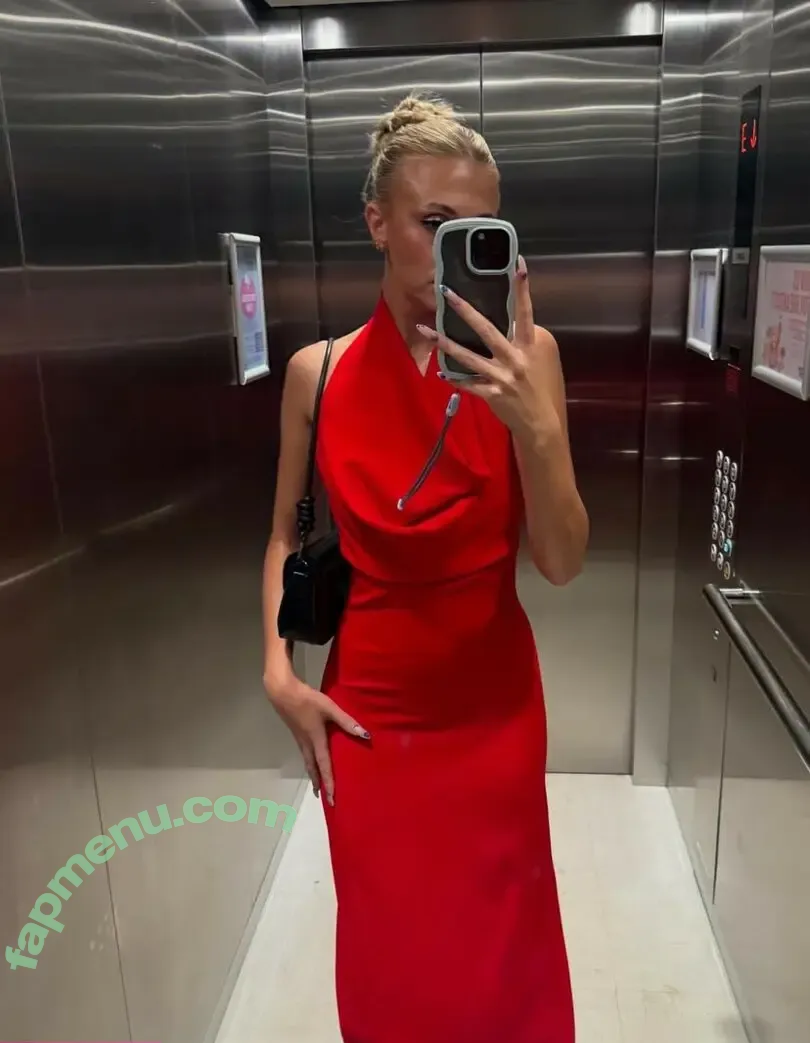 emwallbank nude photo #0020 (miwallbank)