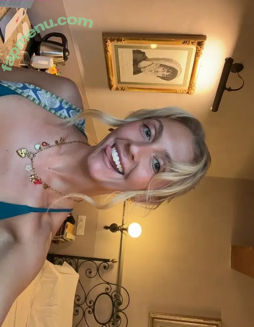 emwallbank nude photo #0028 (miwallbank)