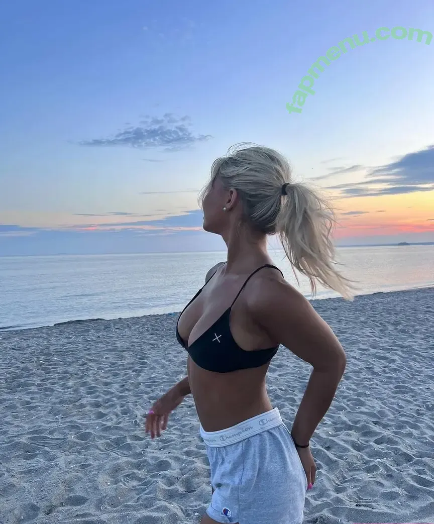 Emxwagner nude photo #0023 (Emxwagner)