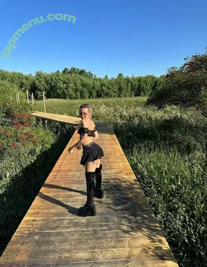  nude photo #0001