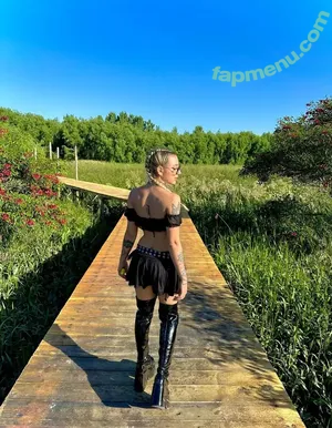 nude photo #0004