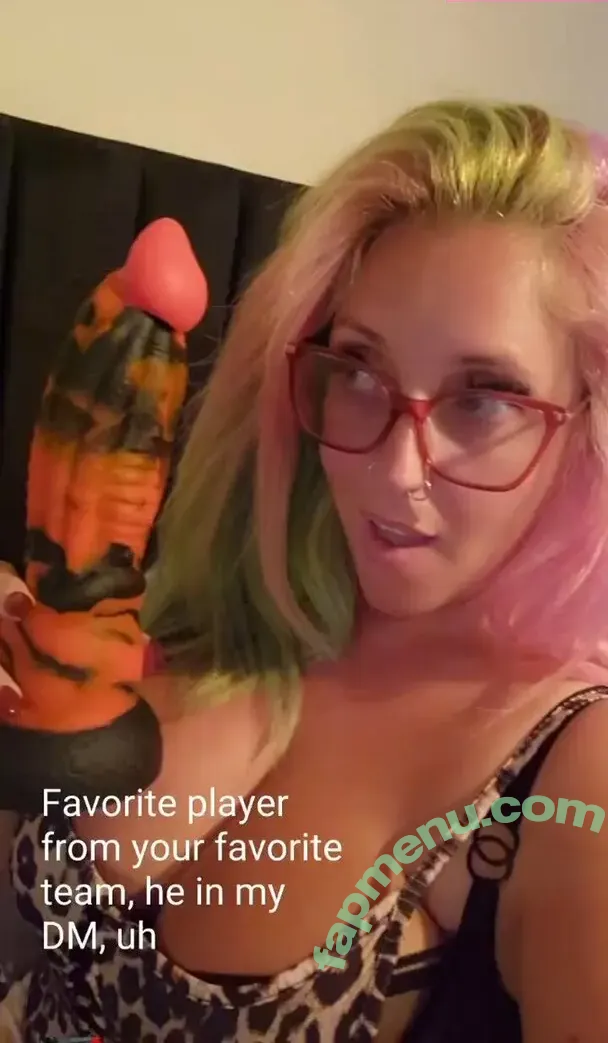 EmzzieLou1 nude photo #0001 (Emma Louise / emxllouise2 / emzziee)