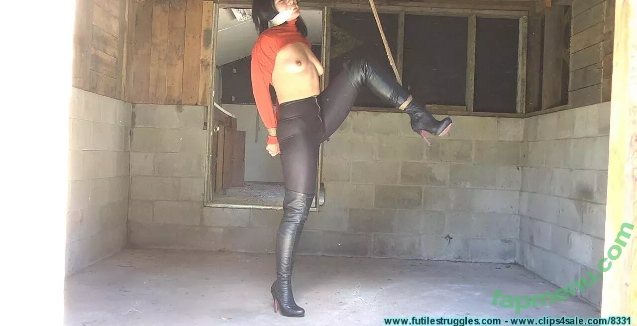 Enchantress Sahrye nude photo #0026 (encha_sah_rye / enchantresssahrye)