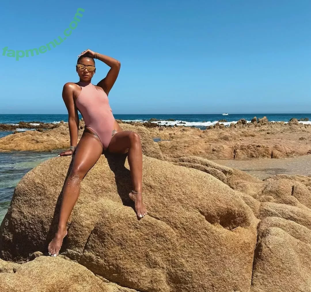 Eniko Hart nude photo #0032 (enikohart)