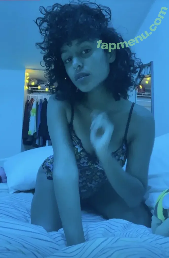 entergalactits nude photo #0007 (entergalactits)