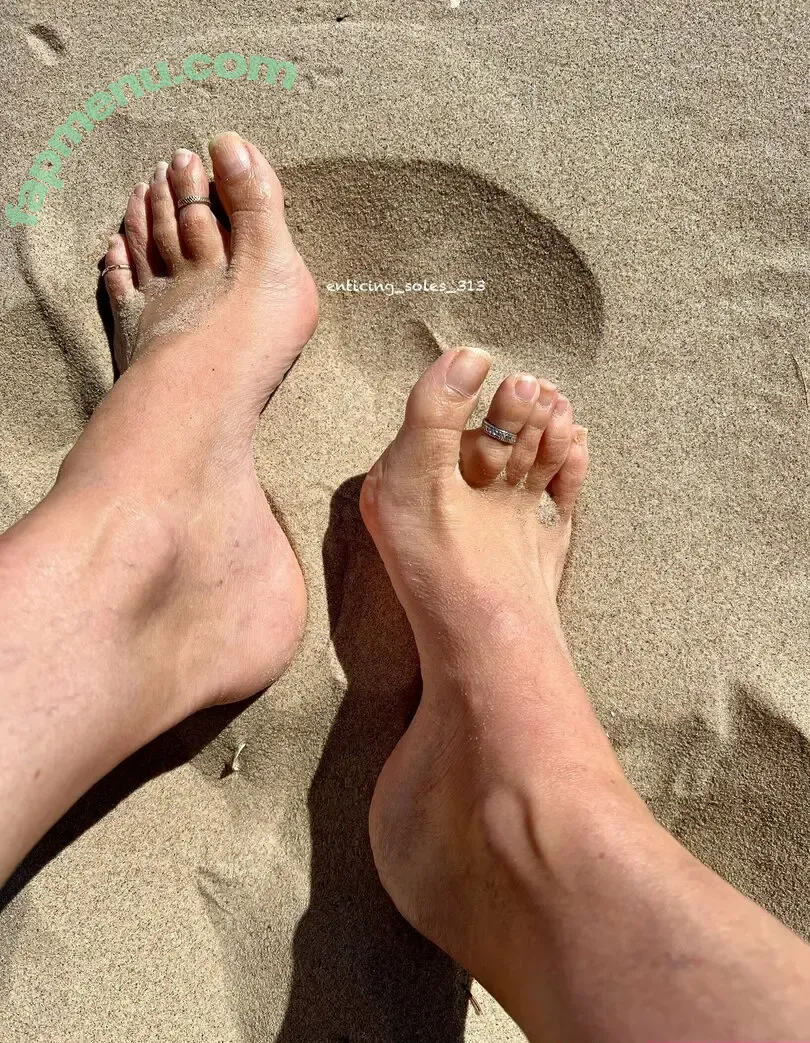 enticing_soles nude photo #0003 (enticing.soles)