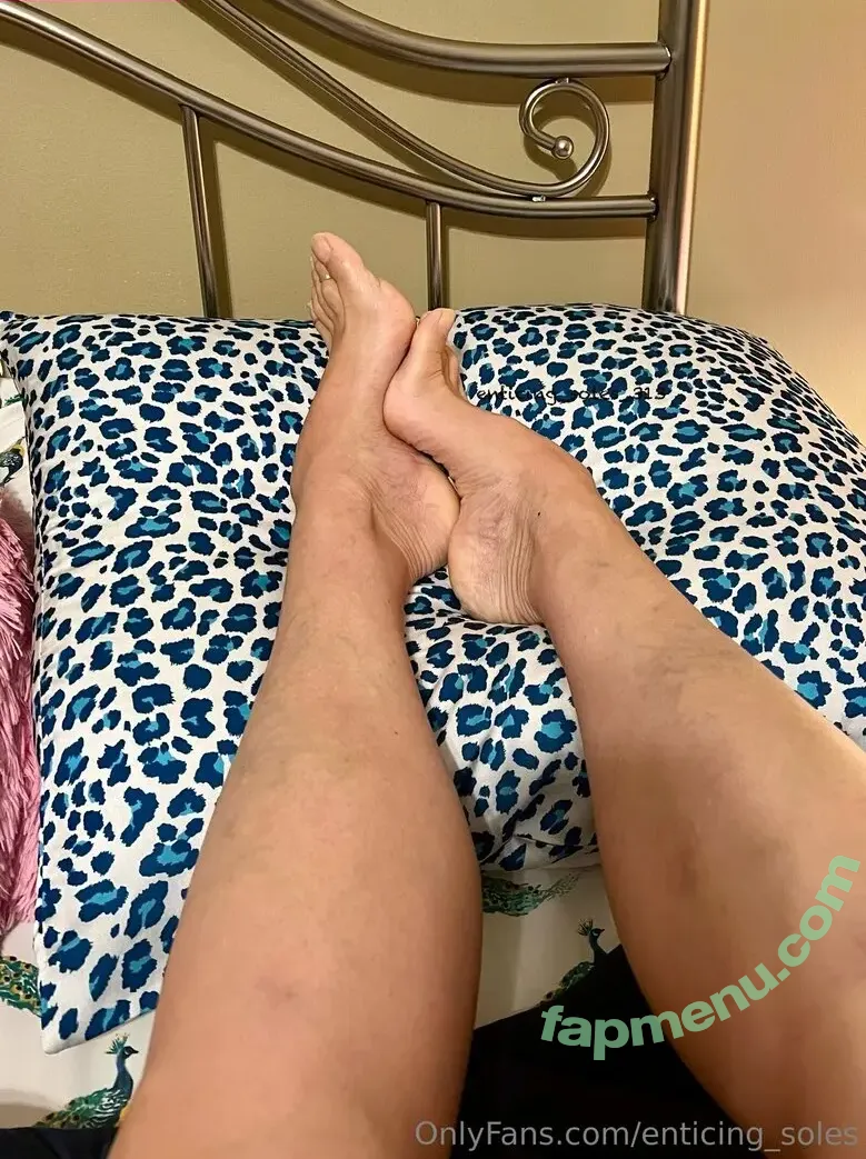 enticing_soles nude photo #0013 (enticing.soles)