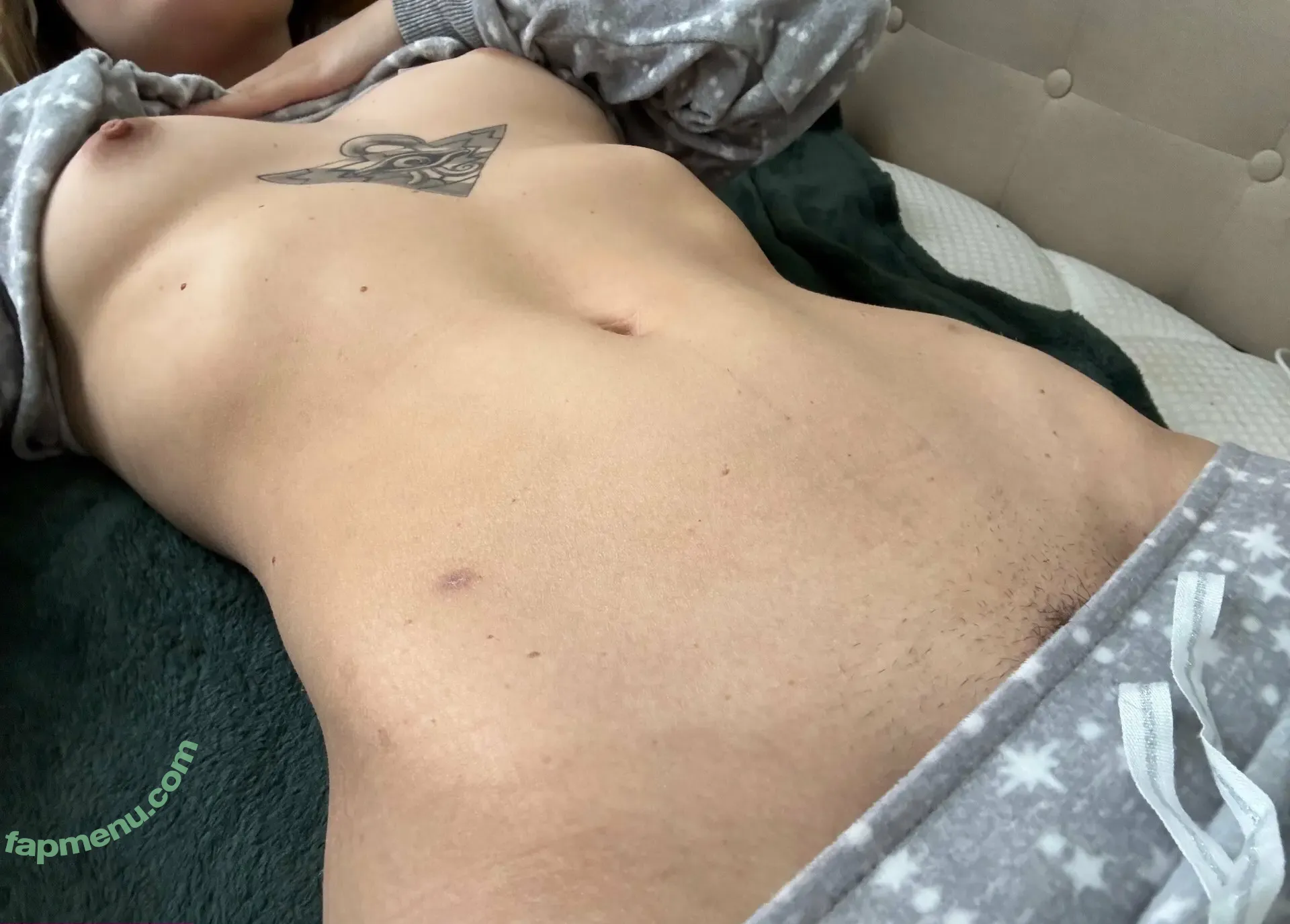envyanne nude photo #0011 (the_envy_anne)