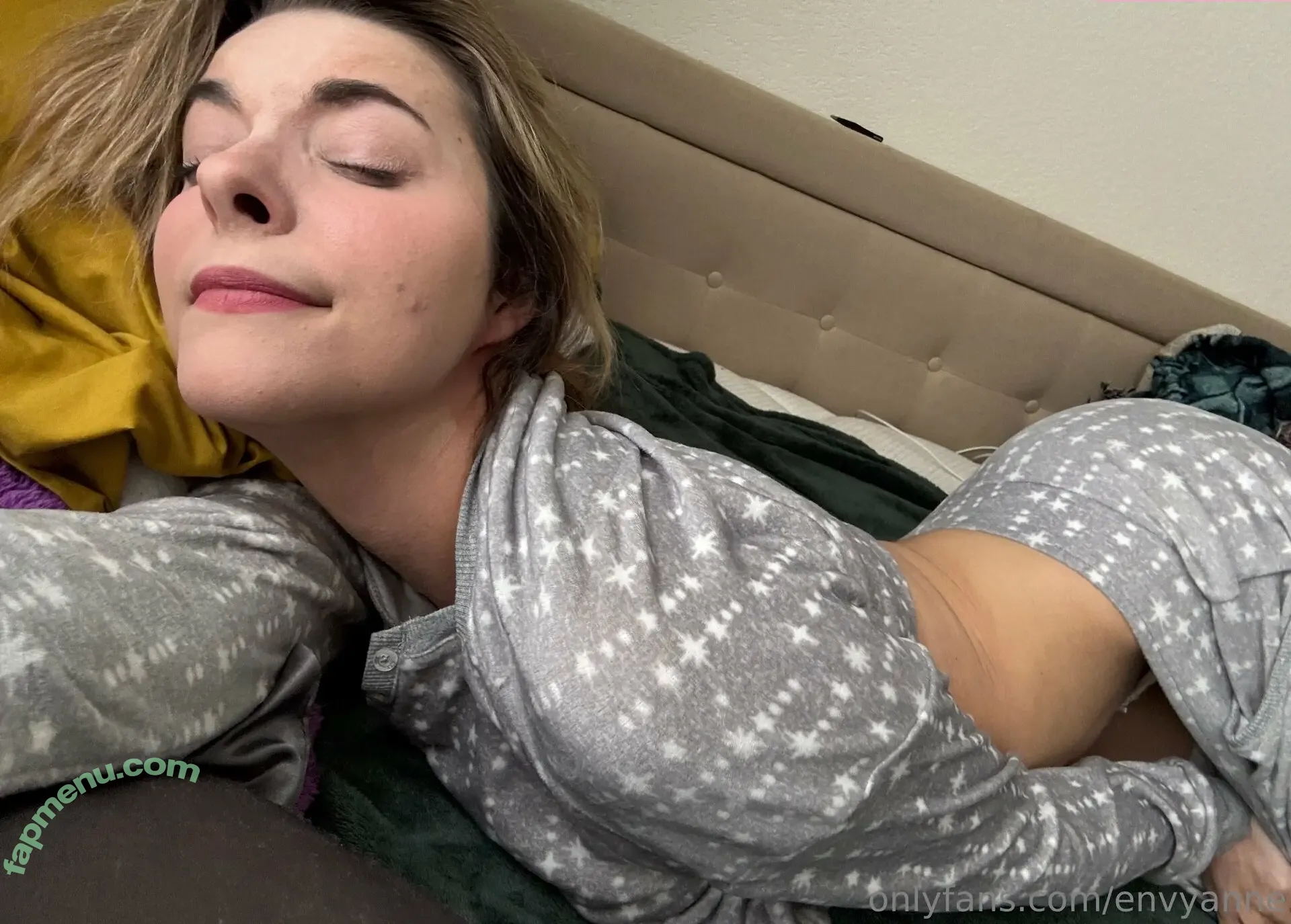 envyanne nude photo #0024 (the_envy_anne)