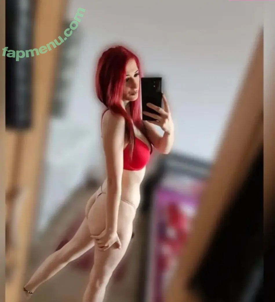 Enya Radtke nude photo #0004 (enya_radtke)