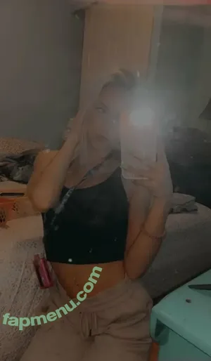 epaige12 / erinpaigec23 nude photo #0043