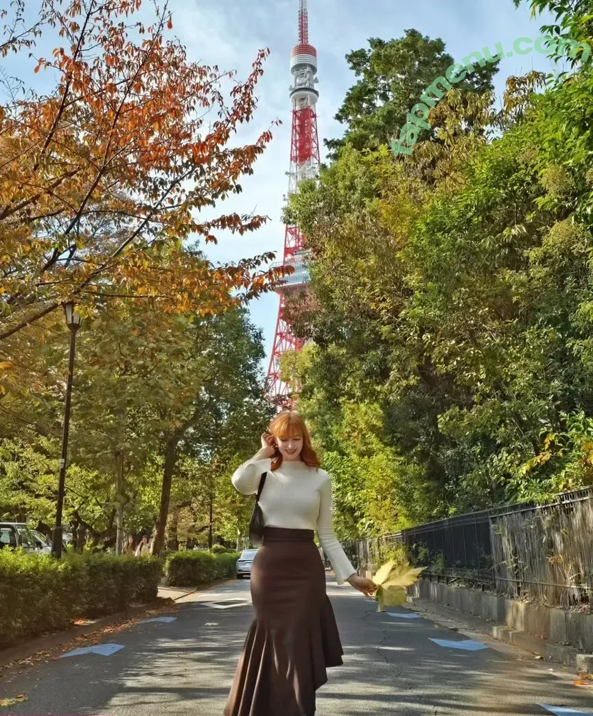 era.akage nude photo #0021 (Esther / era.aimee)