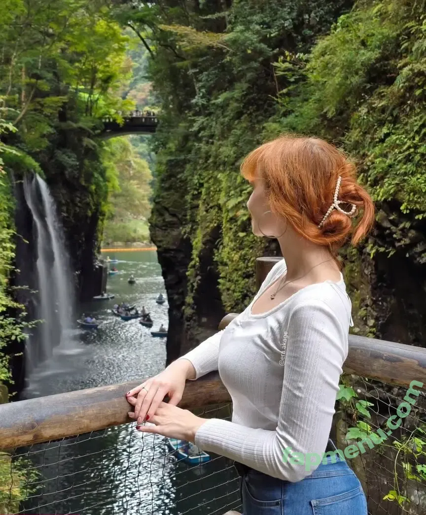 era.akage nude photo #0030 (Esther / era.aimee)