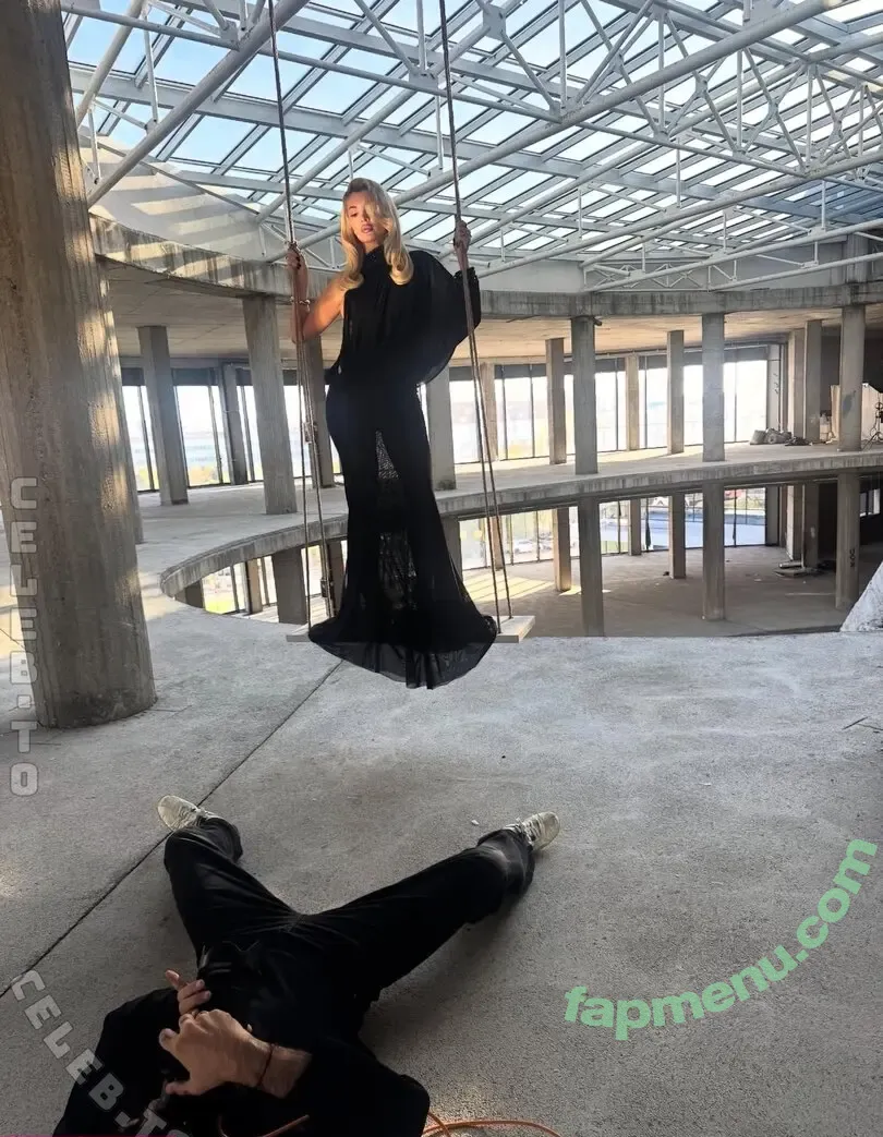 Era Istrefi nude photo #0040 (deaditebabe / eraistrefi / itseraistrefi)