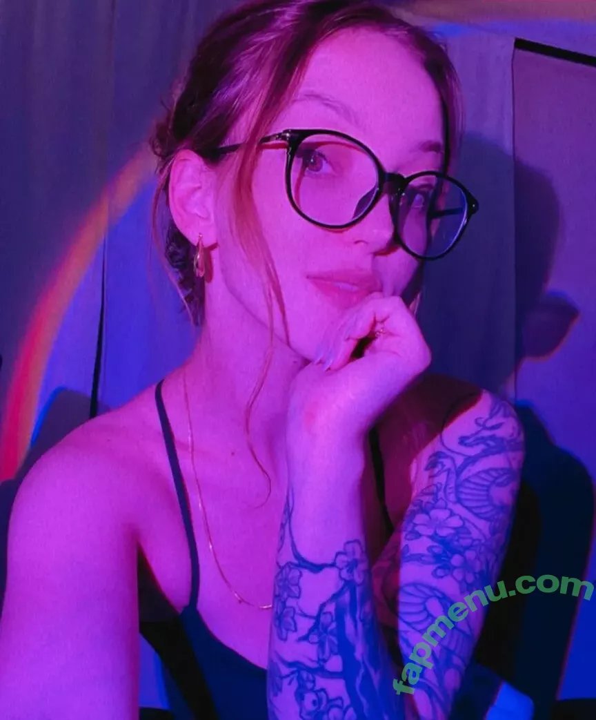 Eralia nude photo #0003 (erygarza / itseralia)