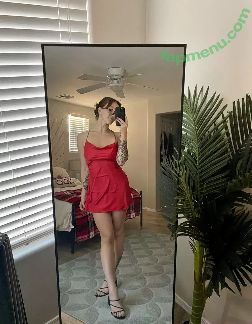 Eralia nude photo #0065 (erygarza / itseralia)