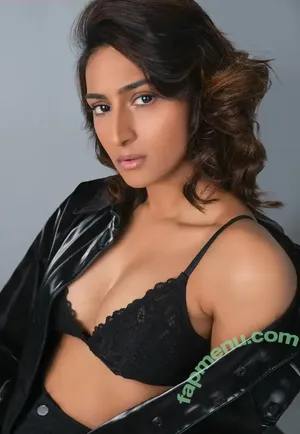 Erica Fernandes / iam_ejf nude photo #0007