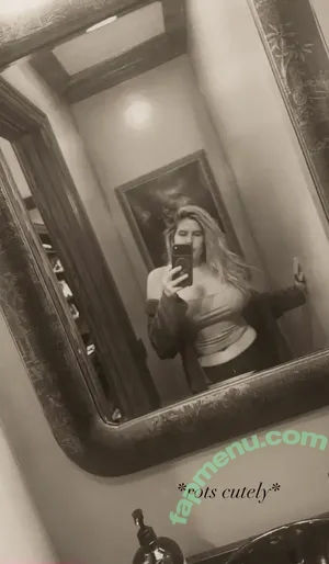 Erica Lindbeck / ericalindbeck nude photo #0169