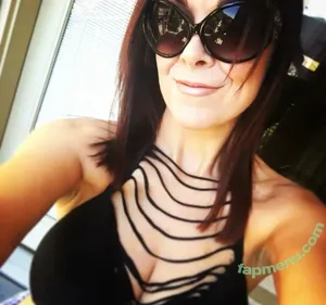 Erica Schroeder / ericaschroederva nude photo #0063