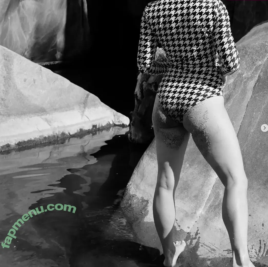 Erika Christensen nude photo #0080 (erikachristensen)