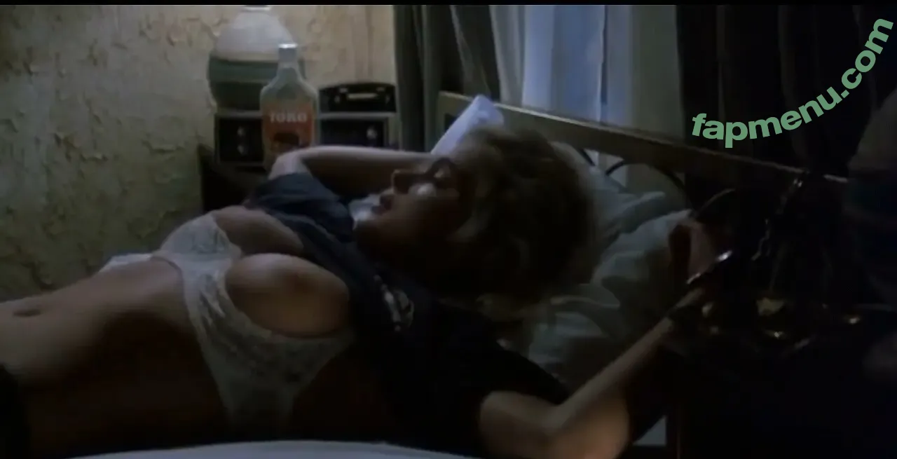 Erika Eleniak nude photo #0004 (officialerikaeleniak)