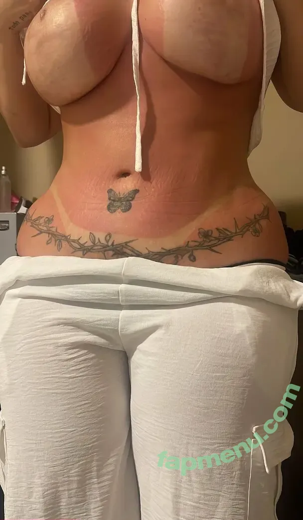 Erika Fierro nude photo #0013 (La Fierro / fierrito_____ / fierroerika)