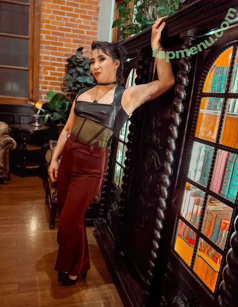 Erika Ishii nude photo #0182 (erikaishii / theerikaishii)