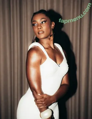 Erika Januza / erikajanuza nude photo #0226