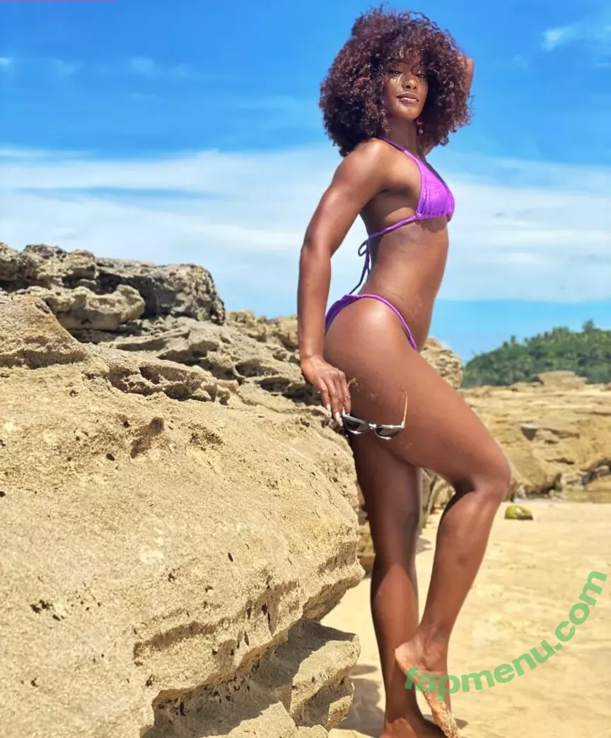 Erika Januza nude photo #0017 (erikajanuza)