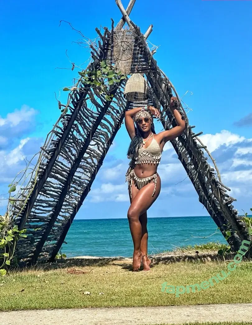 Erika Januza nude photo #0249 (erikajanuza)