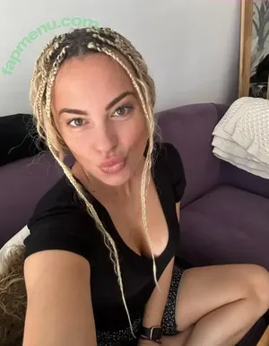 Erika Mitdank / eru_mitdank / erumitdank nude photo #0093