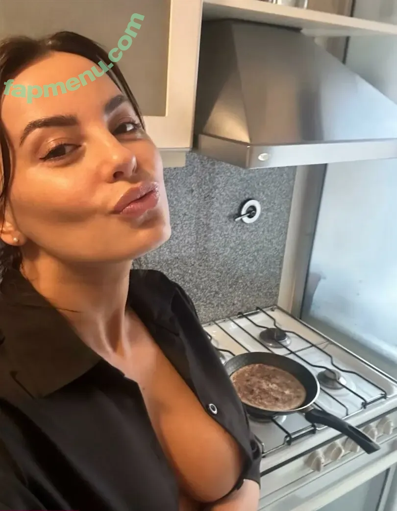 Erika Mitdank nude photo #0110 (eru_mitdank / erumitdank)