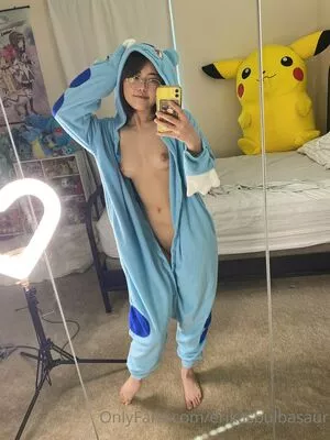 Erikasbulbasaur nude photo #0094