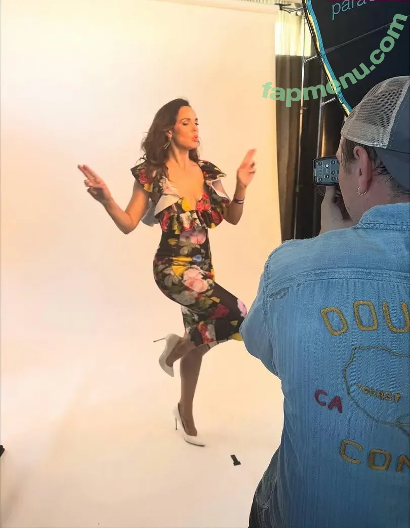 Erin Cahill nude photo #0055 (theerincahill)